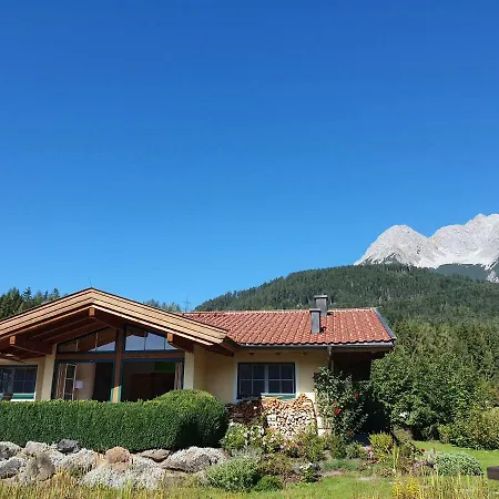Feriehus Chalet Bergflustern *